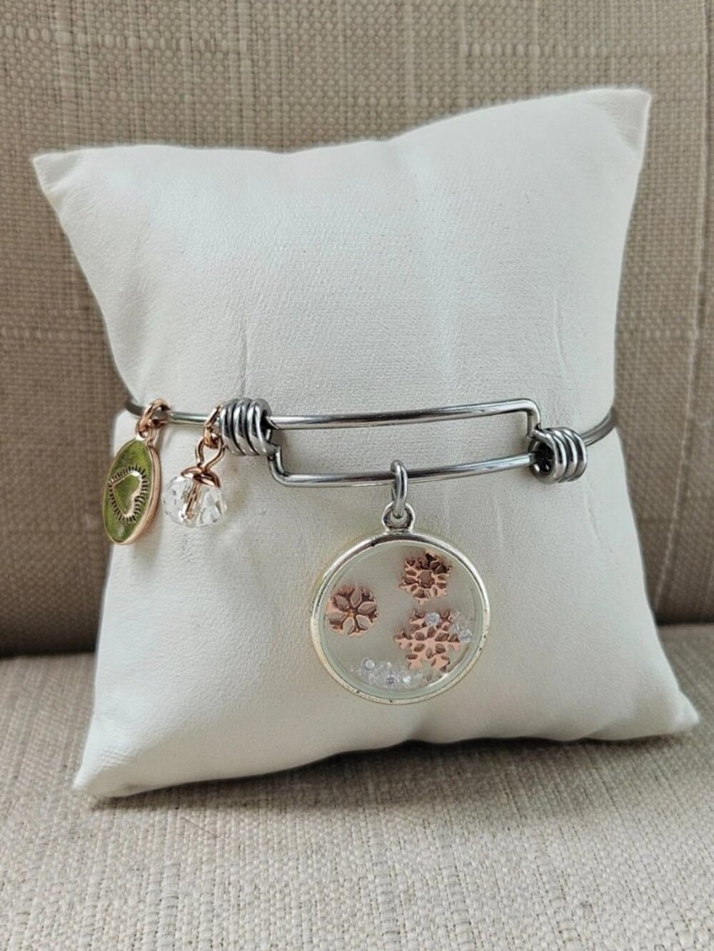 Footnotes Fashion Jewelry Bracelet Snowflakes Charms Holidays Jewelry Wristband